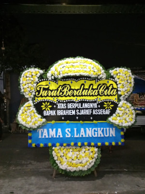 Papan Bunga Duka di Bukittinggi
